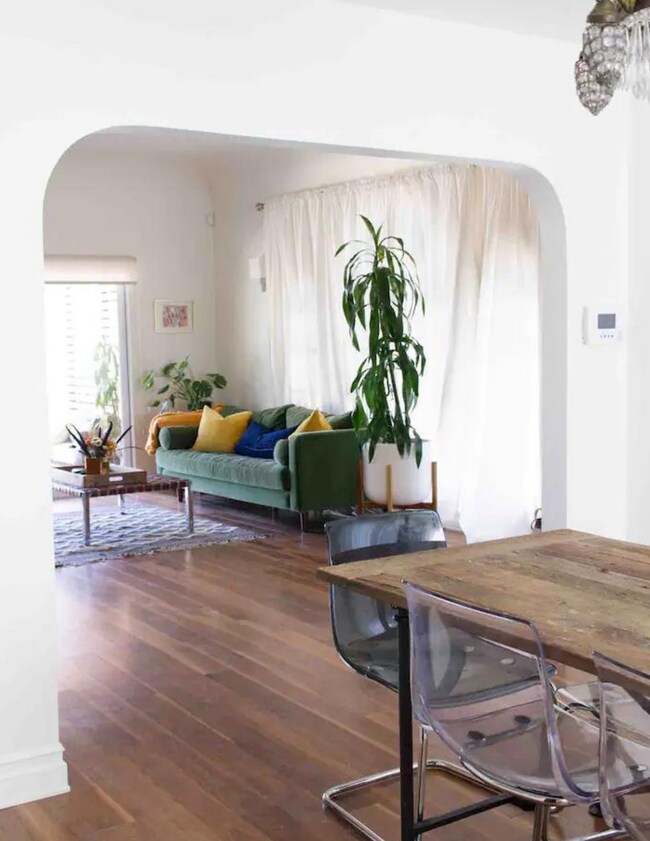 Planta abierta - 1171 Hyperion Ave