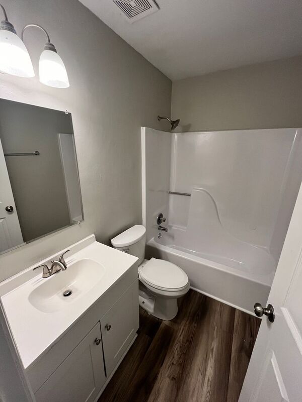 Building Photo - 148 Cunningham Pl