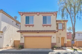Building Photo - 719 Easter Lily Pl