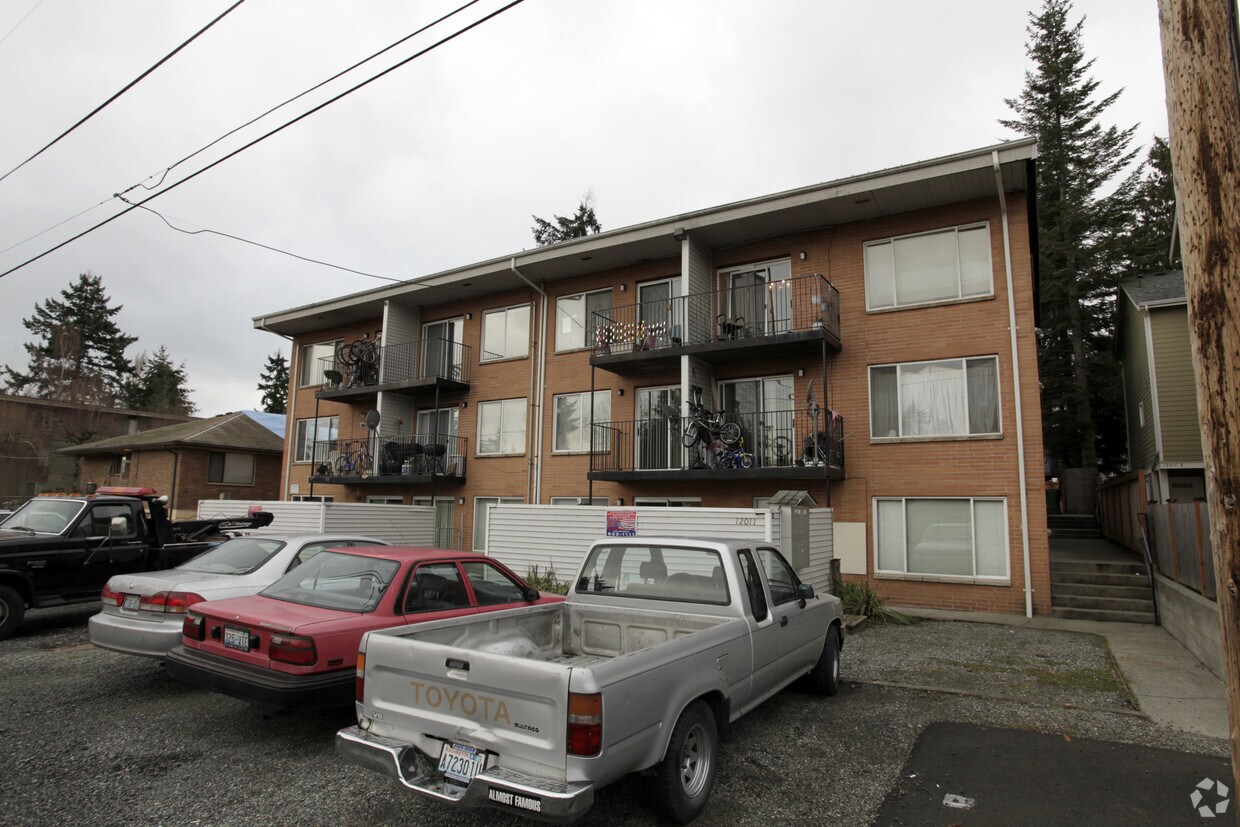 Foto del edificio - 12011 NE 32nd Ave