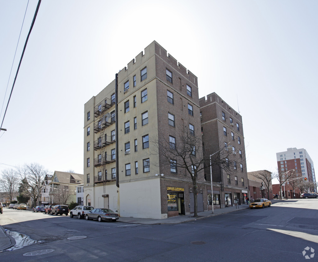 Primary Photo - 204 Union Ave
