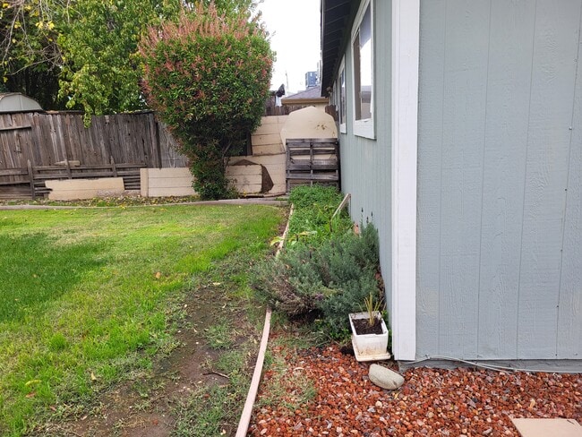 Building Photo - 2872 Cochise Ct