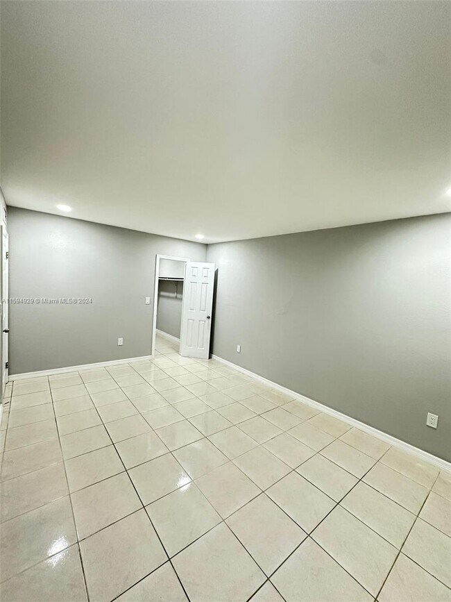 Building Photo - 7953 SW 104th St