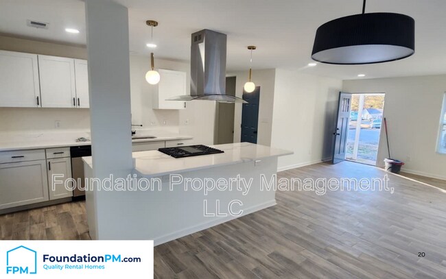 Building Photo - 3851 Selden Cove