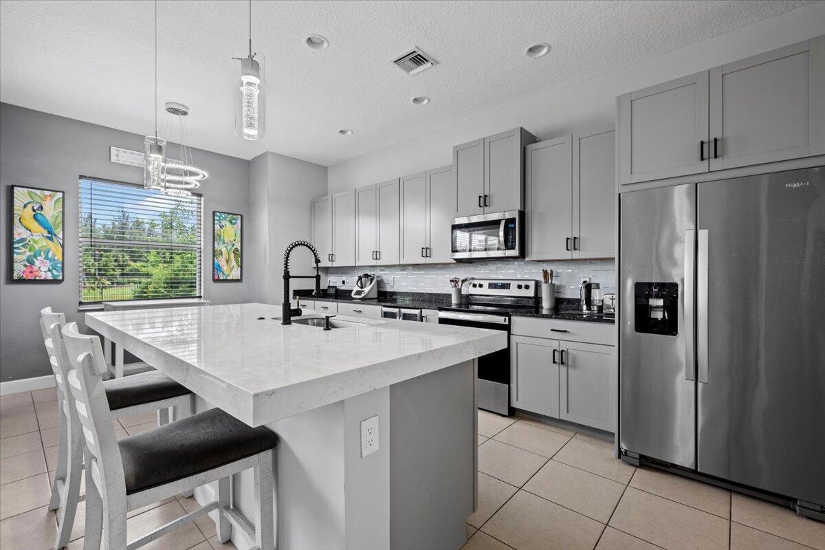 Primary Photo - 15406 Goldfinch Cir
