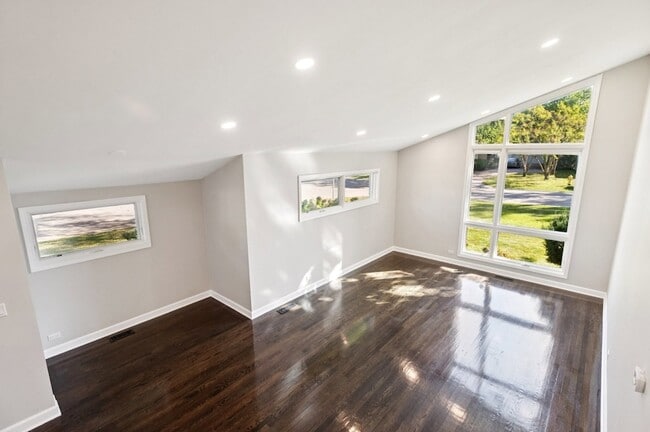 Building Photo - 1321 Heatherfield Ln