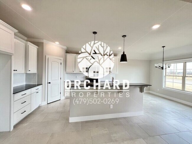 Building Photo - Single-Family Home- Beautiful 4 Bed Westmi...