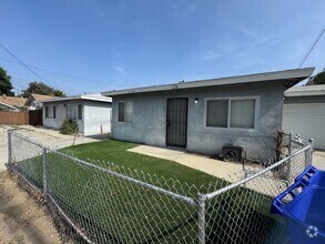 Building Photo - 253 N 9th Ave