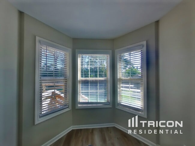 Building Photo - 6009 Plateau Ct