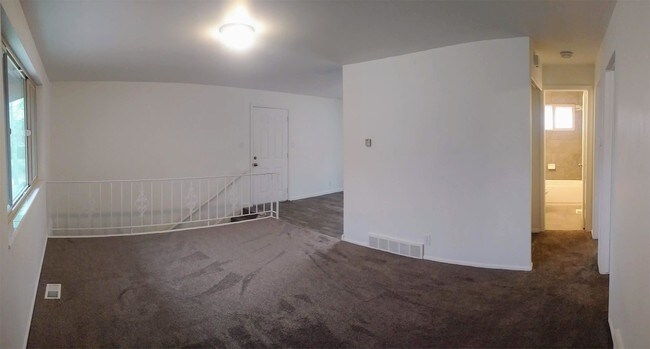 Building Photo - 511 N 200 E