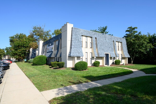 Building Photo - Pine Ridge Apartments