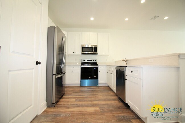 Foto del edificio - Gorgeous 3 Bedroom Townhome in Fort Walton Beach!