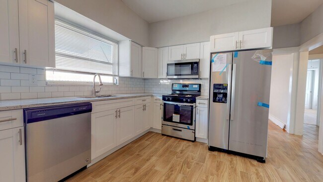 Foto del edificio - Adorable 3 bedroom / 2 bathroom Home for R...
