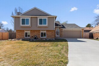 Building Photo - 631 Larkbunting Dr