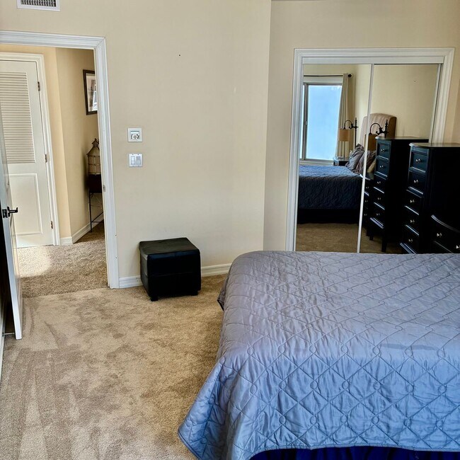 Foto del edificio - #110:WHITE HOUSE - UNOFFICIAL (JEFF GINSBURG ROOMMATES)