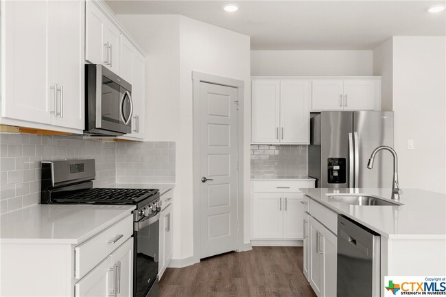 Building Photo - 541 Wilshire Rd
