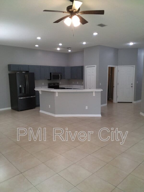 Building Photo - 818 Filmore Ln