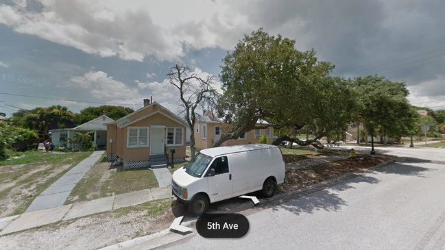 Building Photo - 404 5th Ave