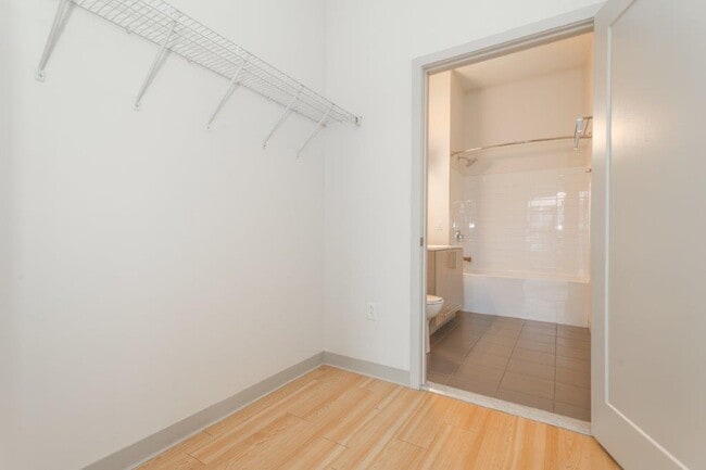 Foto del edificio - 320 D St