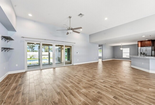 Building Photo - 1280 SW Kalevala Dr