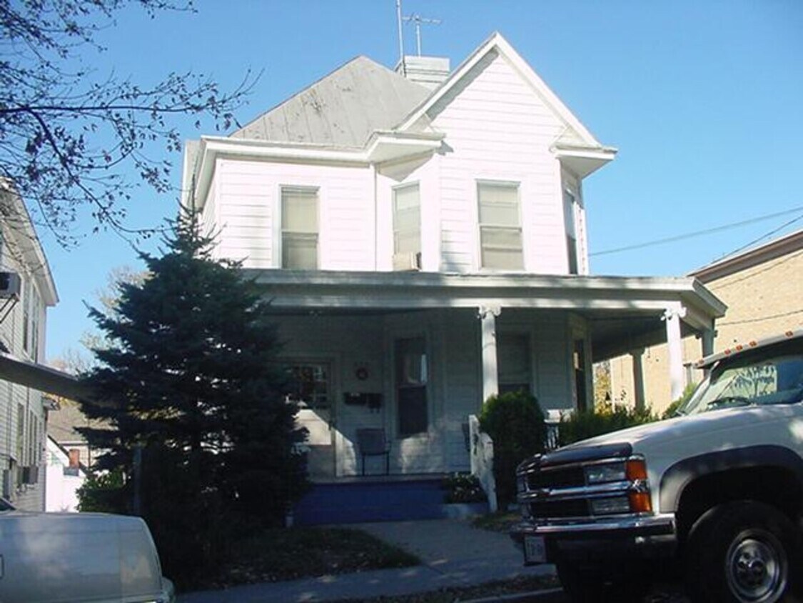 Foto del edificio - 377 Albemarle Ave.