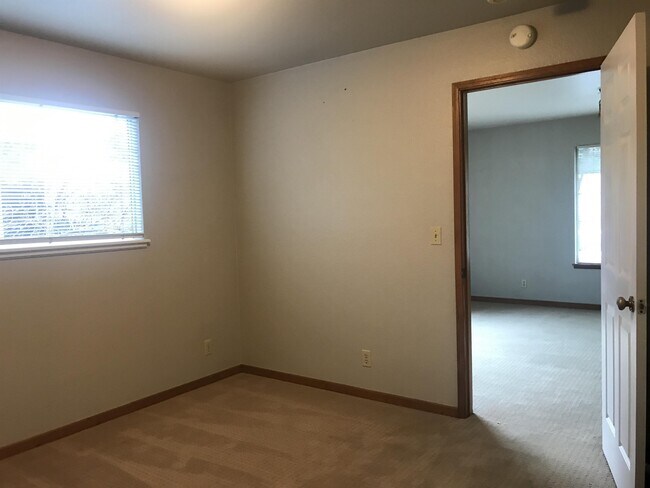 Foto del edificio - 2913 Highland Ct