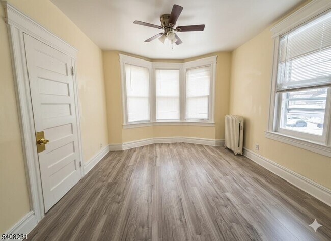 Foto del edificio - 32 Harrison Ave