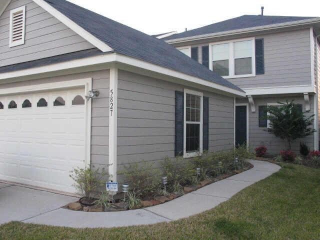 Foto del edificio - 5827 Silver Oak