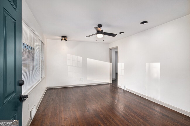 Foto del edificio - 2105 Fellowship Rd