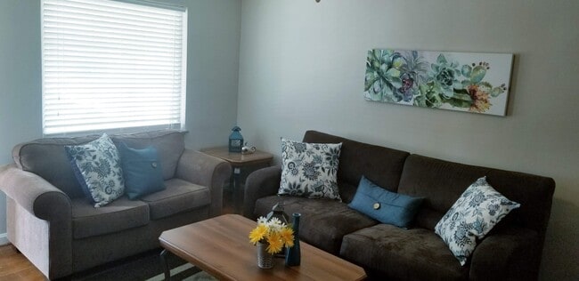 Foto del edificio - 4344 Clifford Rd