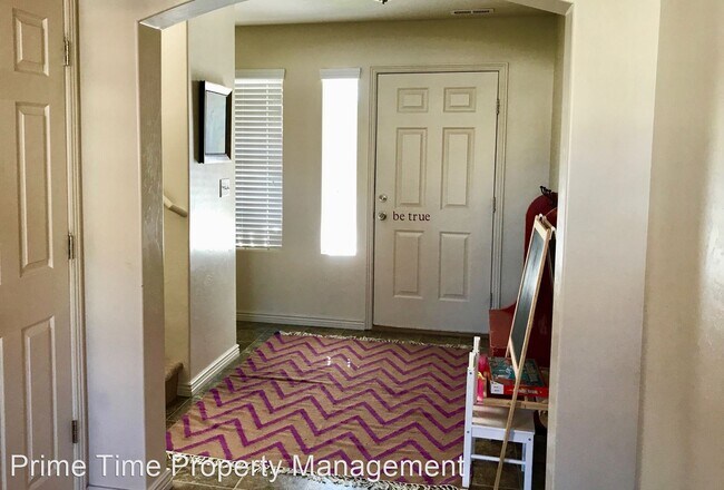 Building Photo - 4 br, 2.5 bath House - 763 E Sandhill Court