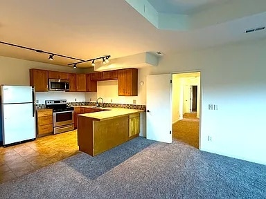 KITCHEN AND HALL - 4321 SW Fletcher St
