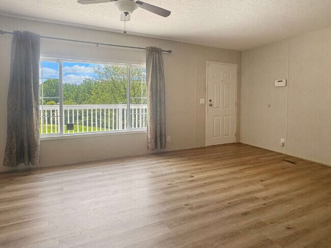Foto del edificio - Private 2.5-Acre Mini Farm Near Lake Lanier | 3BR/2BA | Peaceful Country Living