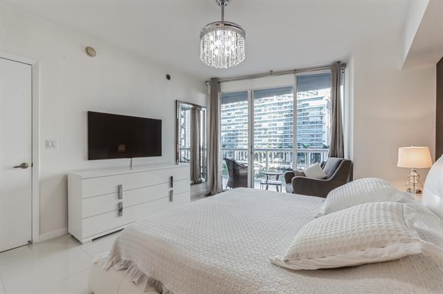 Foto del edificio - 475 Brickell Ave