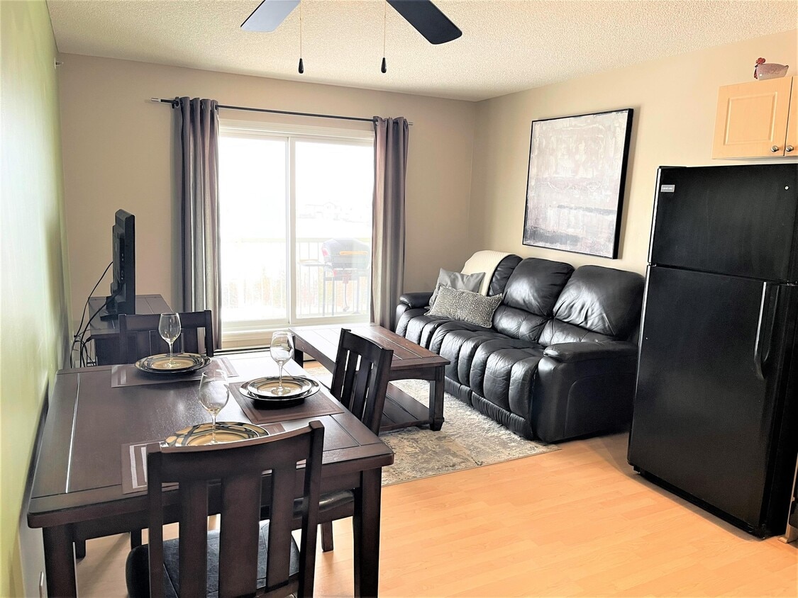 Photo principale - 70-470 Woodsmere Close
