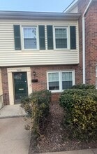 Building Photo - 4640 Old Lantern Way