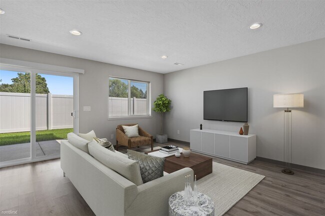 Foto del edificio - 3 br, 2 bath Duplex - 706 N Jones Ln