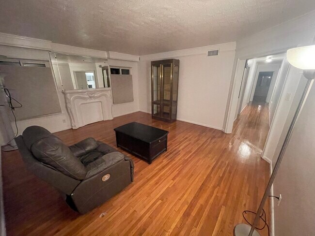 Foto del edificio - 3204 Castle Heights Ave