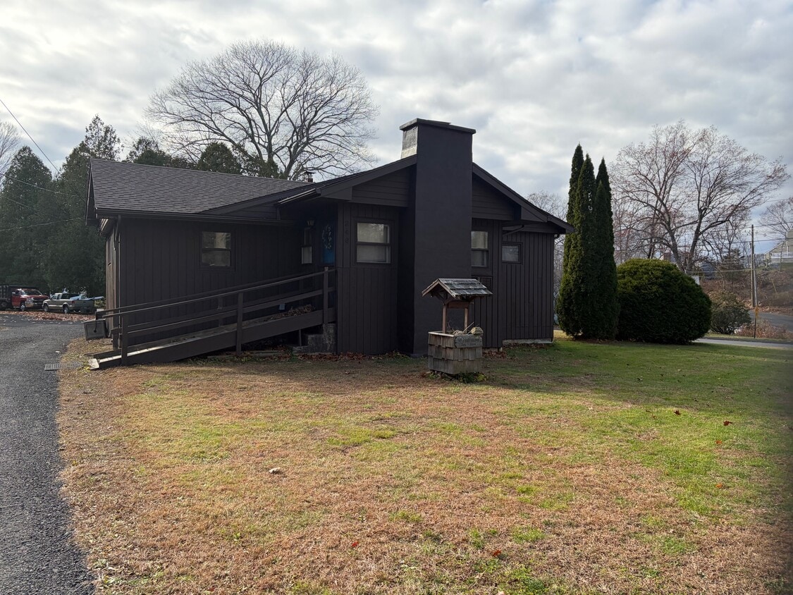 Photo - 246 Central Ave (Wolcott, CT)