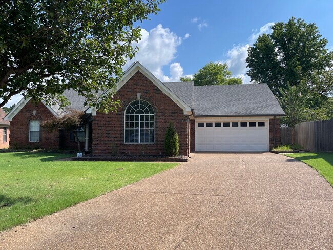 Building Photo - 1492 Howling Dr