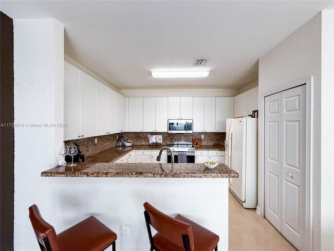 Foto del edificio - 8160 NW 116th Ave