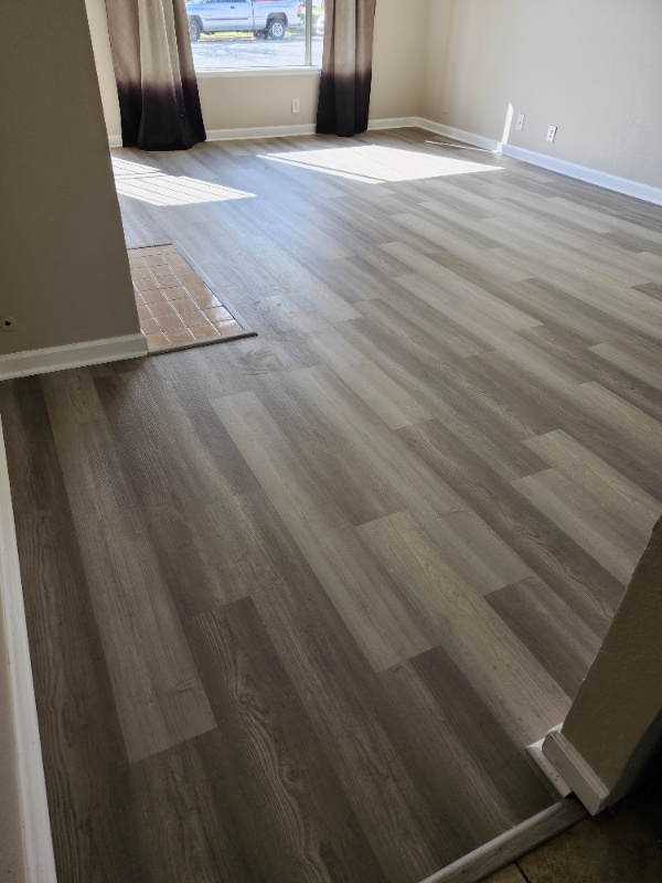 Foto del edificio - 706 Preferred Ln