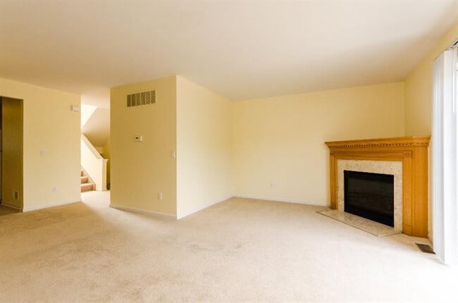 Building Photo - 3099 Promenade Cir