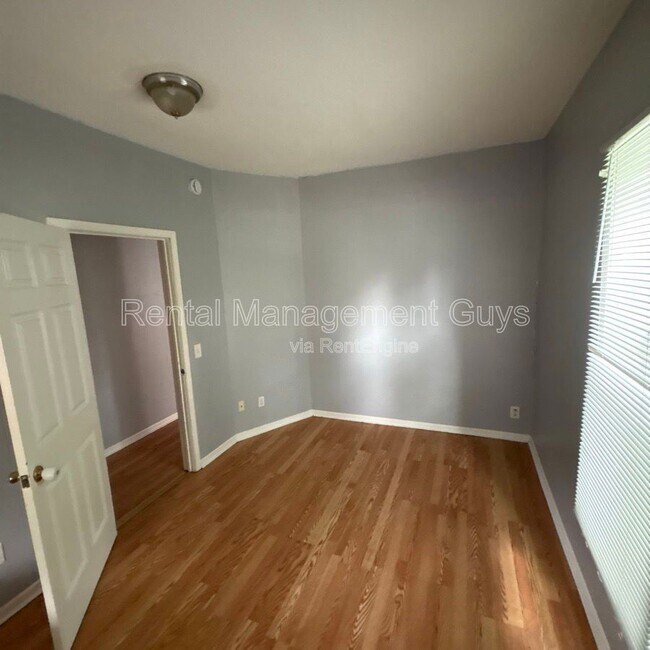 Foto del edificio - 2314 N Sheridan Ave