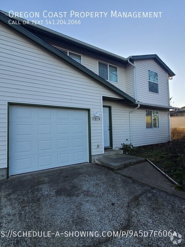 Building Photo - 1135 SE Oar Ave