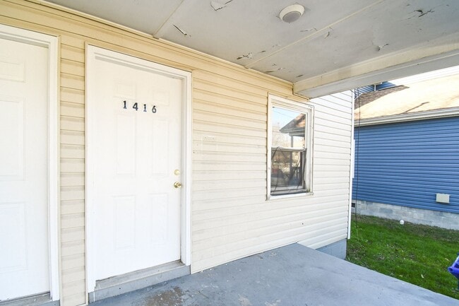 Photo - Spacious Duplex! House