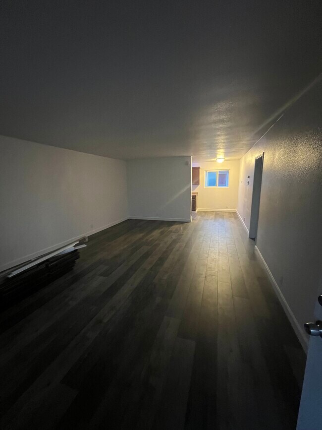 Foto del edificio - 420 E Pleasant Valley Rd