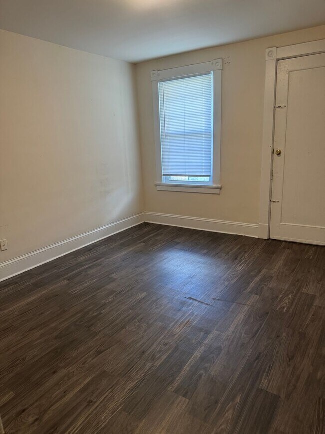 Foto del edificio - 2420 Barton Ave