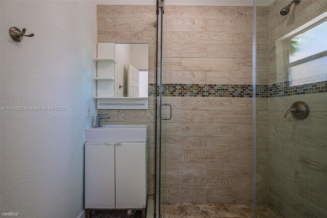 Foto del edificio - 3 br, 3 bath House - 3452 Margaret St