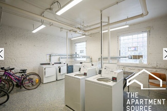 Foto del edificio - 2536 N Sawyer Ave